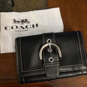 🌺 COACH BIFOLD BLACK LEATHER BUCKLE WALLET